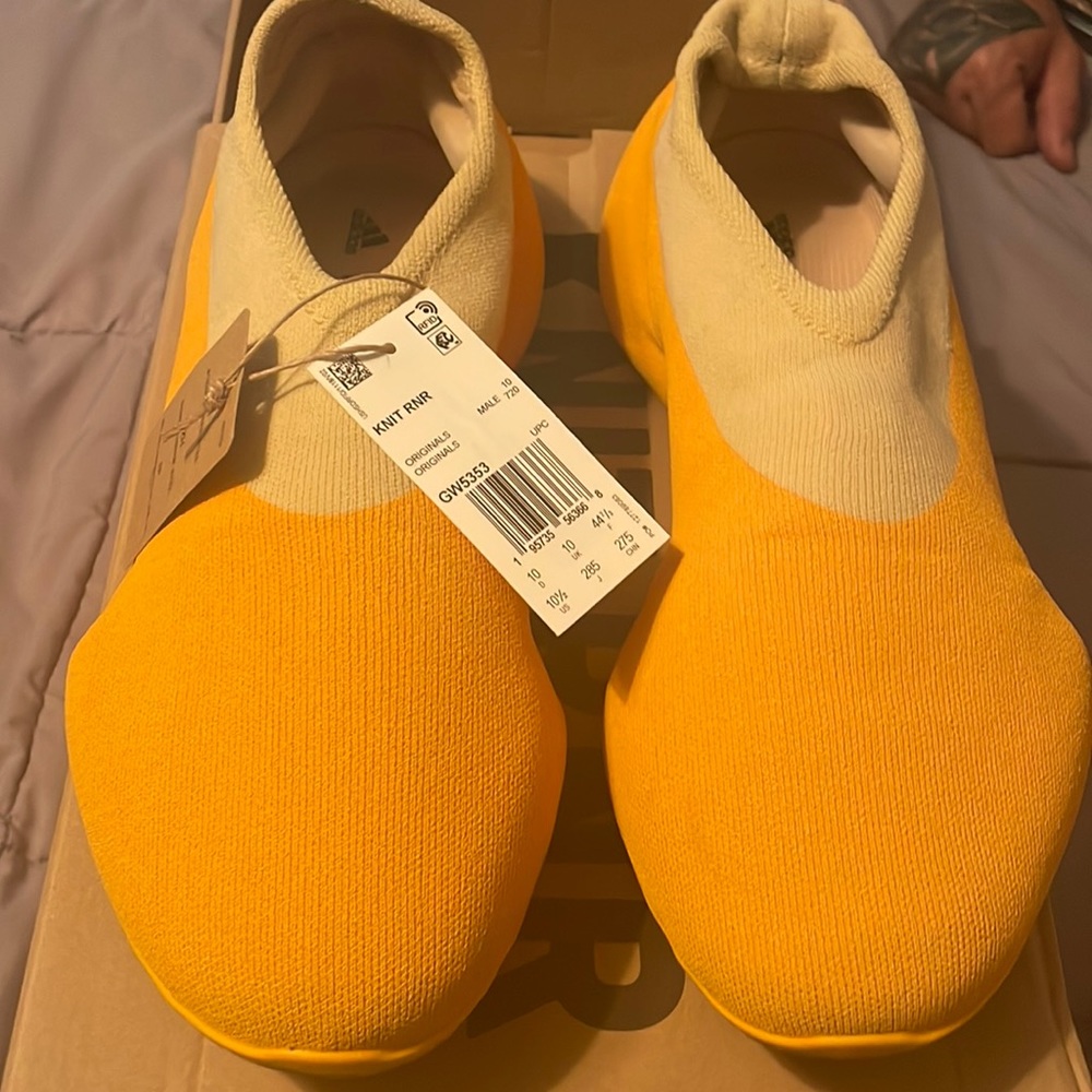 Yeezy knit runners